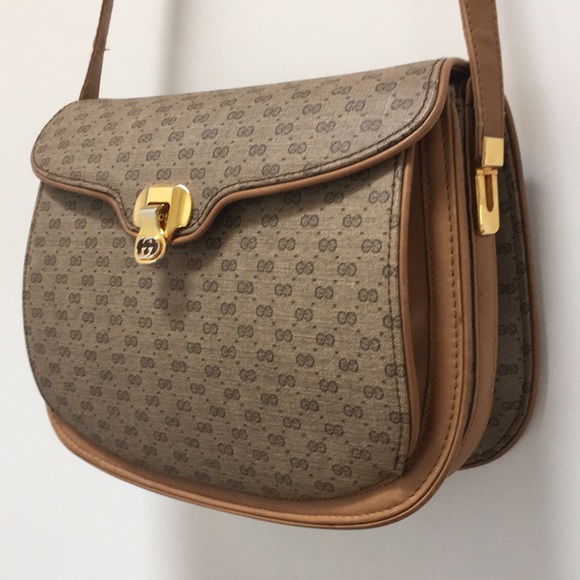 Gucci Handbags - Vintage Gucci Bag✨